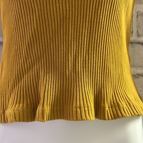 Lefties women’s mustard coloured size XL sweater, fitted​ - Picture 4 of 4